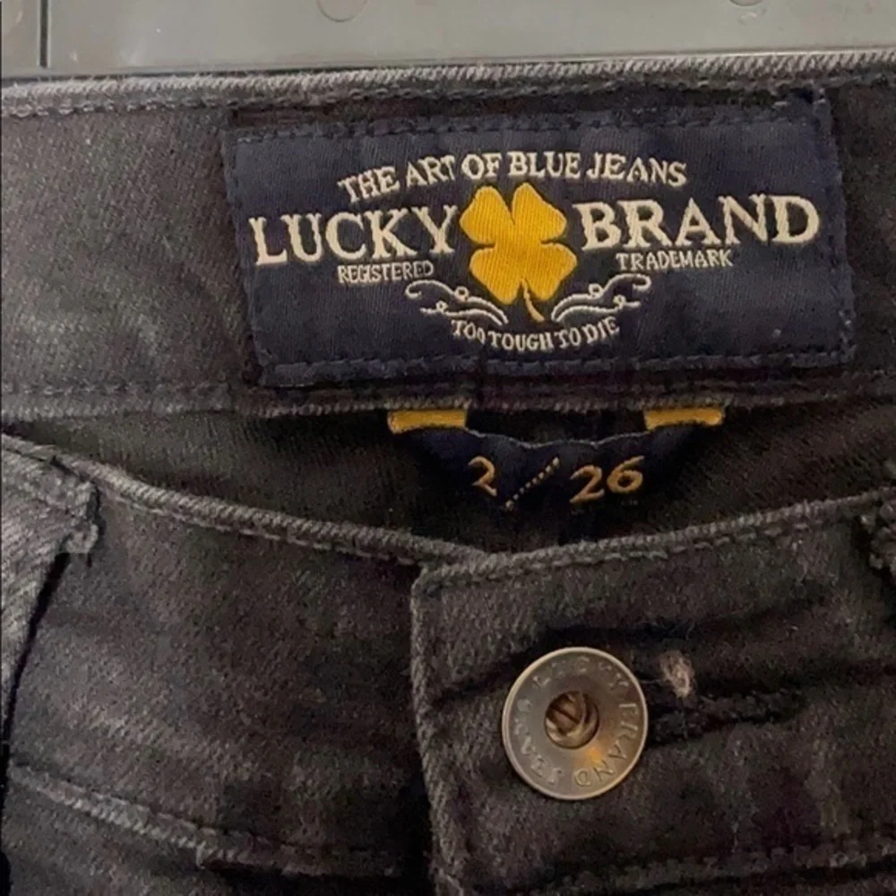 LUCKY BRAND jeans size 26/ 2 black jeans
